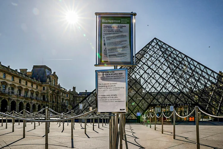 Museu do Louvre: local está fechado para visitação desde o início da pandemia do novo coronavírus (Foto/AFP Photo)