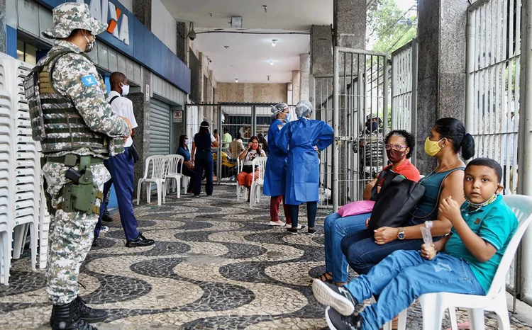 Só recebem a segunda parcela do auxílio trabalhadores que receberam a primeira parcela até o dia 30 de abril (Bruno Concha/ Secom/Divulgação)