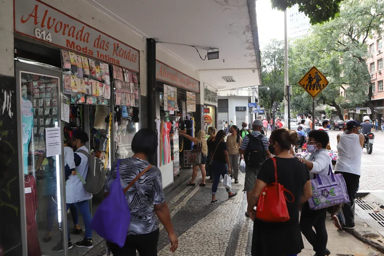 Belo Horizonte teve explosão de casos de coronavírus após reabrir comércio. (ALEX DE JESUS/O TEMPO/Agência Estado)