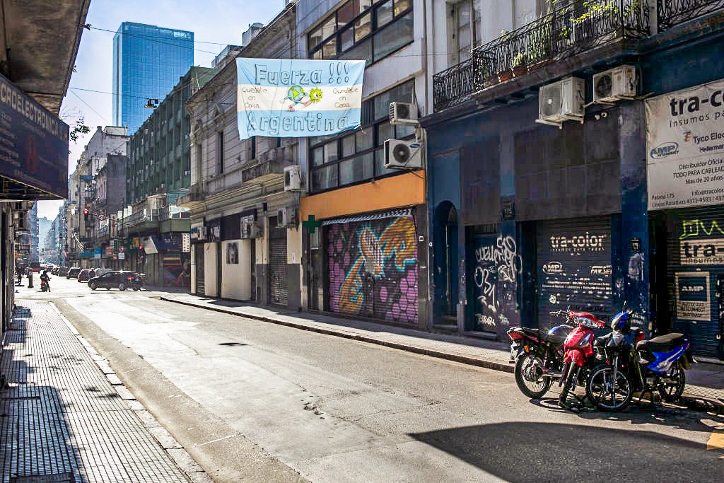 Argentina diz que fechou acordo com credores sobre dívida de US$65 bilhões