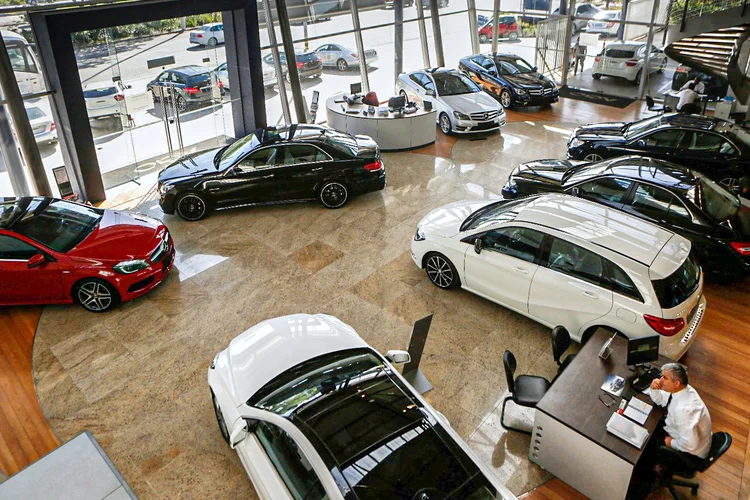 Fenabrave: o desempenho negativo do primeiro mês do ano foi mais uma vez puxado pelo segmento de carros e utilitários leves (Bloomberg / Colaborador/Getty Images)