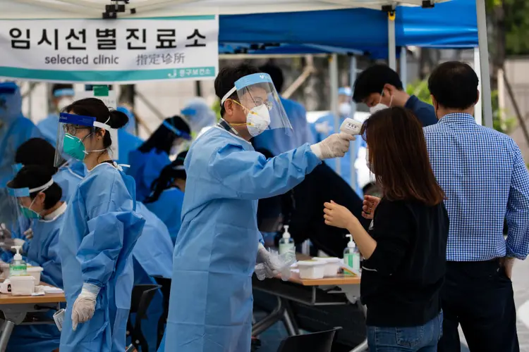 Coreia do Sul aprova uso de remédio antiviral contra coronavírus (Bloomberg / Colaborador/Getty Images)