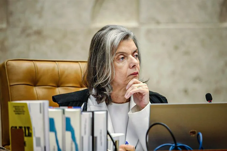 A ministra deu um conselho à população, ao fazer uma enfática defesa da Justiça Eleitoral e do esforço de seus integrantes para garantir a transparência e credibilidade do processo de votação no País (Rosinei Coutinho/SCO/STF/Divulgação)