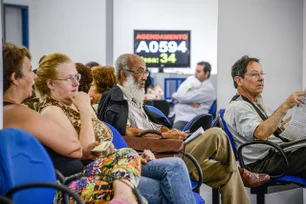 Imagem referente à matéria: Aposentados podem excluir desconto indevido de associação pelo Meu INSS; veja como