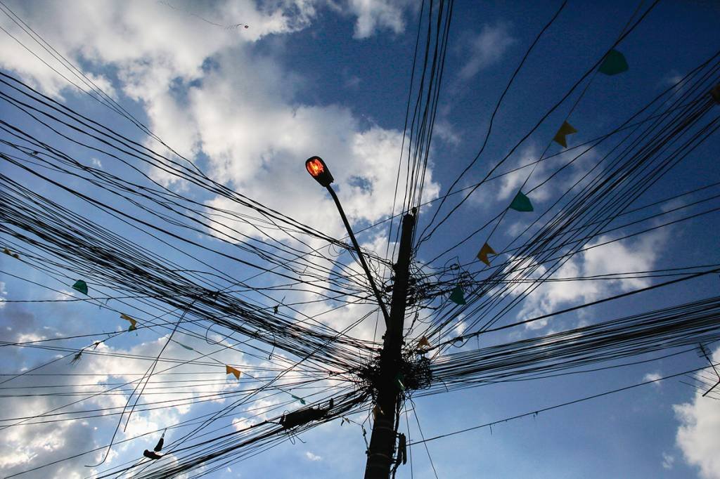 Elétrica: a Aneel aprovou R$ 16 bilhões para empréstimos a elétricas devido à pandemia (Nacho Doce/Reuters)