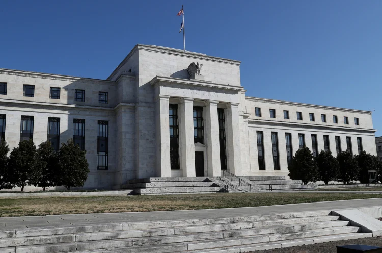 Edifício do Federal Reserve em Washington, Estados Unidos: taxa de juros deve chegar a quase 2% no fim do ano (Leah Millis/Reuters)