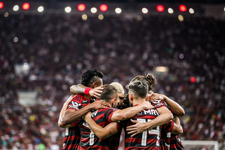 Flamengo em campo: indústria de mais de 6 bilhões de reais do futebol brasileiro fica à mercê do coronavírus (Pilar Olivares/Reuters)