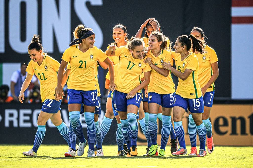 Embora o crescimento do futebol feminino no Brasil nos últimos anos seja notório, a seleção não tem conseguido repetir esse êxito (Sean M. Haffey/Reuters)
