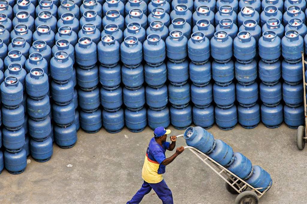 Albuquerque garantiu que a Petrobras não assumirá a conta bilionária do vale-gás (Reuters/Caetano Barreira)