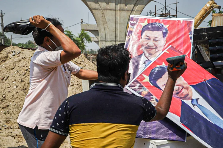 Protestos contra a China na Índia, após embate entre soldados na fronteira do Himalaia (NurPhoto / Colaborador/Getty Images)