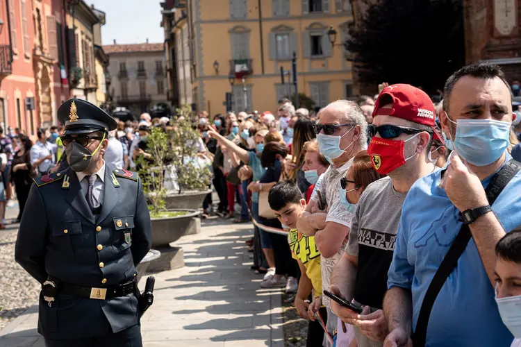 Itália: país passará a permitir a entrada e a saída de estrangeiros a partir de hoje (3) (Marzio Toniolo/Reuters)