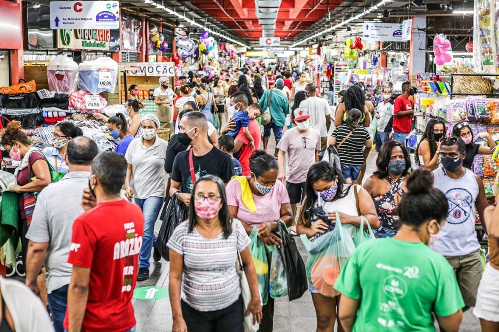 Rio antecipa reabertura e comércio de rua volta a funcionar neste sábado
