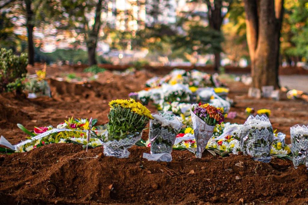 Aumento: São Paulo registrou 327 mortes em um dia, o maior número desde o começo da pandemia. (Getty Images/Jonne Roriz/Bloomberg)