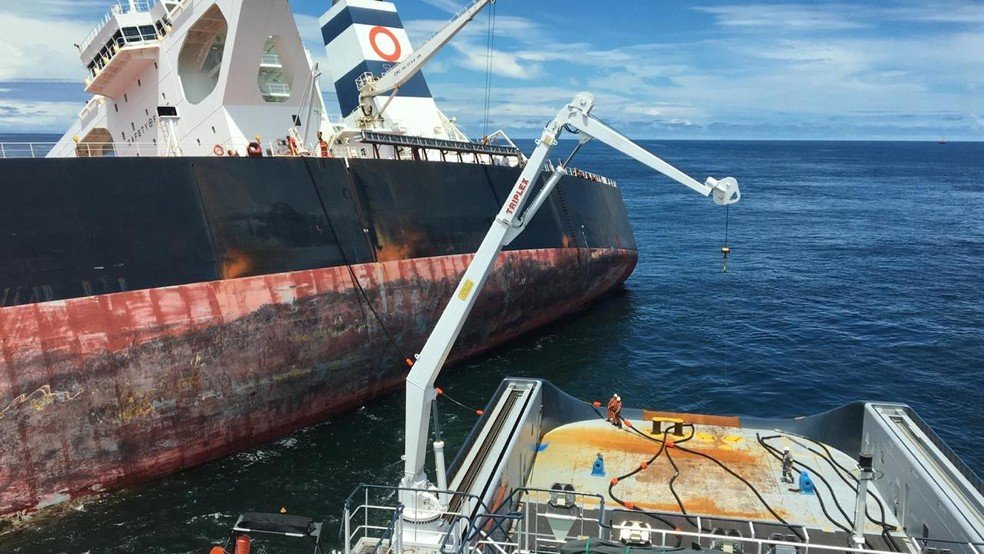 Navio Stellar Banner: embarcação estava encalhada na costa do Maranhão (Capitania dos Portos/Divulgação)
