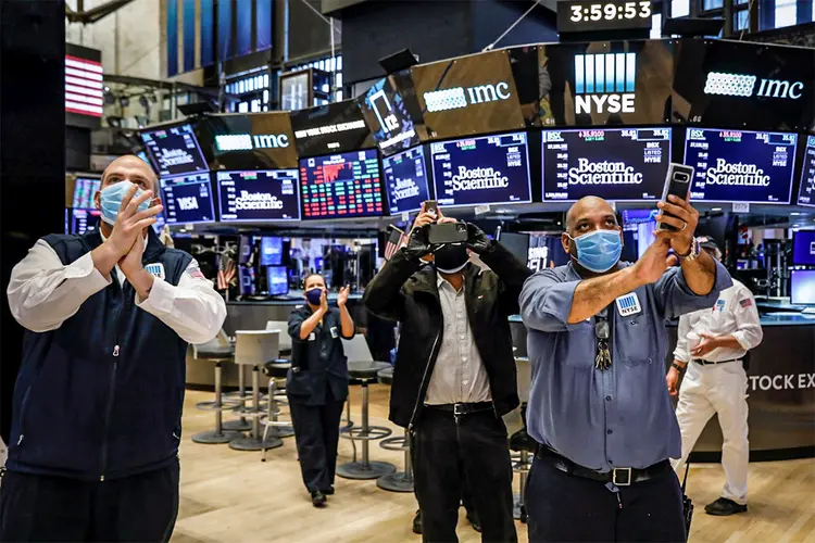 Bolsa de Nova York: otimismo no mercado americano está animando o investidor na bolsa brasileira (Brendan McDermid/Reuters Brazil)