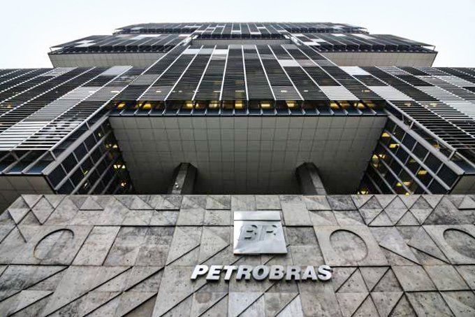 Presidente da Petrobras diz que empresa vai seguir preços de mercado