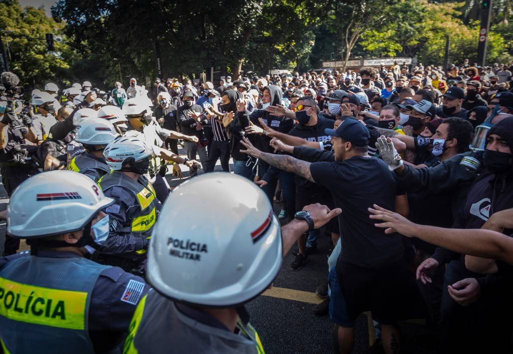 Protestos no Brasil e nos EUA; para onde vai a bolsa? e tudo para ler hoje