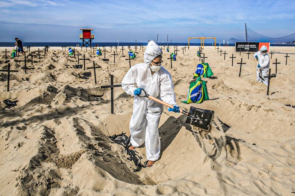 Pela primeira vez, Brasil supera marca de 4 mil mortes por covid em 24h