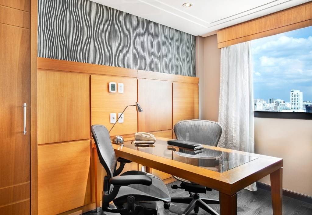 Check-in para trabalhar: Meliá transforma quartos de hotéis em escritórios