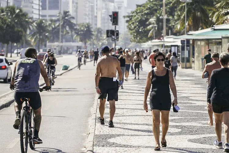 Rio de Janeiro: cidade está em reabertura gradual, mas cidadãos estão desrespeitando as regras de flexibilização (Daniel Resende/Estadão Conteúdo)