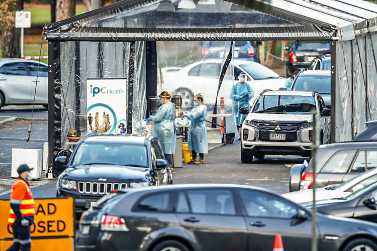 Coronavírus: OMS alerta para aumento de casos de covid-19 no mundo e em locais que já tinham acabado com a transmissão do vírus (Daniel Pockett/Getty Images)