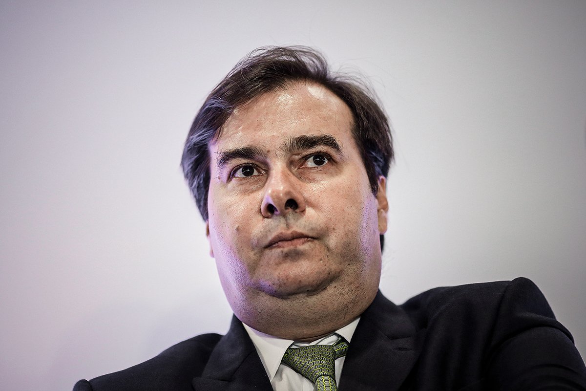 O que significa ficar ou não ficar Rodrigo Maia?