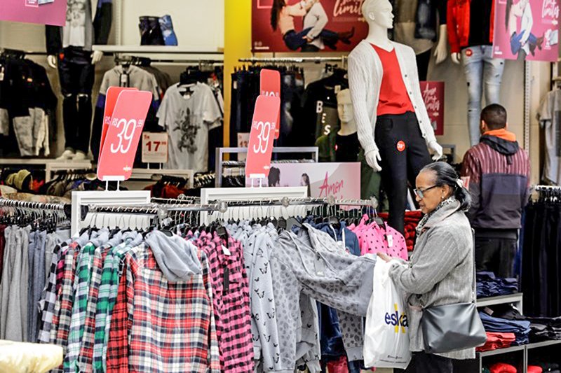 Vendas no varejo recuam 0,1% em novembro mesmo com Black Friday