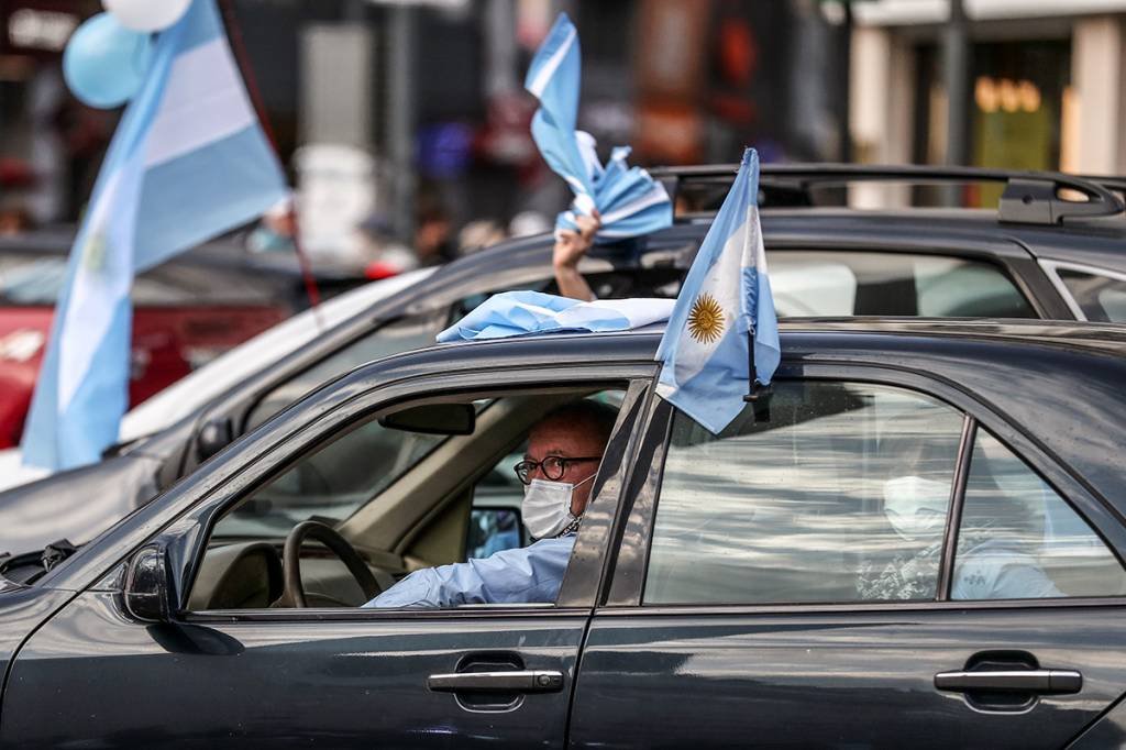 Após 120 dias, Argentina flexibiliza a quarentena