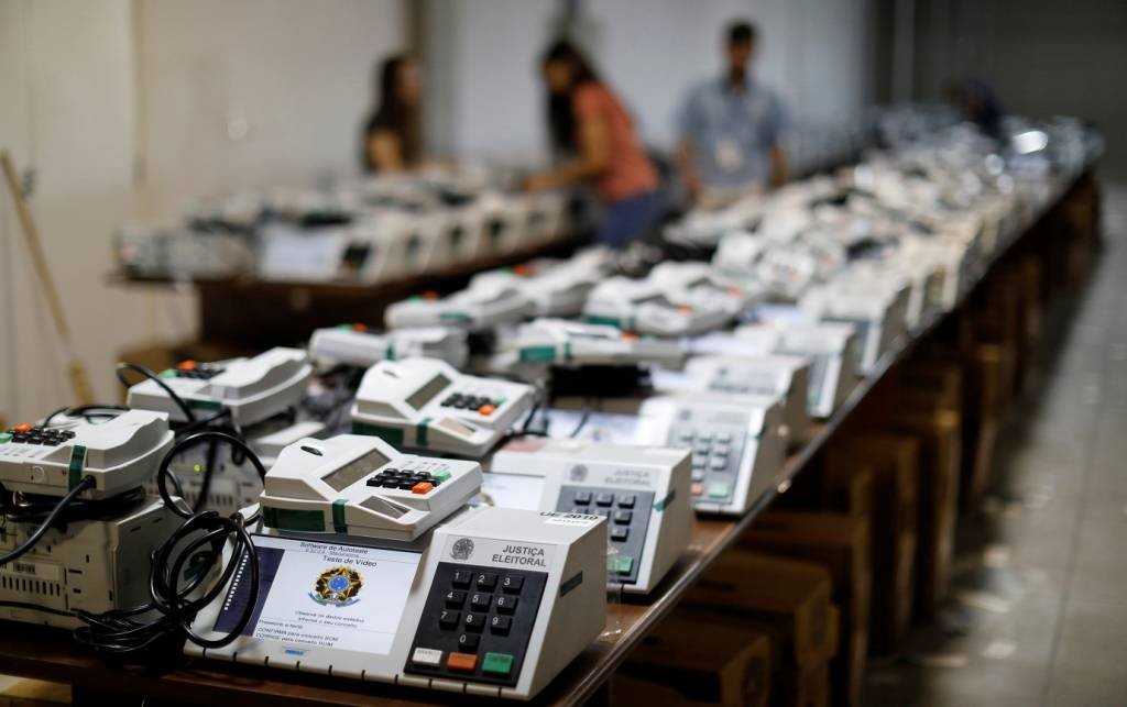 Urnas: Justiça Eleitoral mobilizou mais de 535 mil urnas eletrônicas (Rodolfo Buhrer/Reuters)
