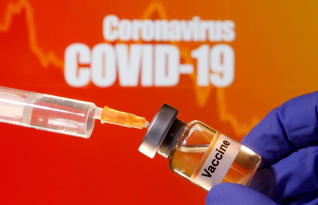 Covid-19: companhias farmacêuticas em parceria com o governo dos Estados Unidos estão a caminho de fabricar ativamente a vacina até o final do verão do hemisfério norte (Reuters/Dado Ruvic)