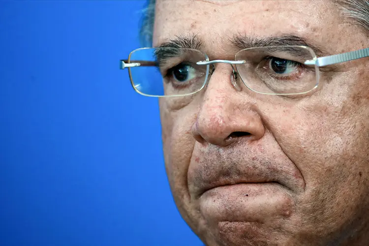 Paulo Guedes: presidente Jair Bolsonaro deu autorização para que a equipe econômica avance numa proposta que inclua o novo tributo sobre transações financeiras (Ueslei Marcelino/Reuters)
