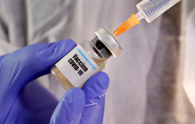 Vacina contra coronavírus: projetos estão em estágio avançado de testes em humanos (Dado Ruvic/Reuters)