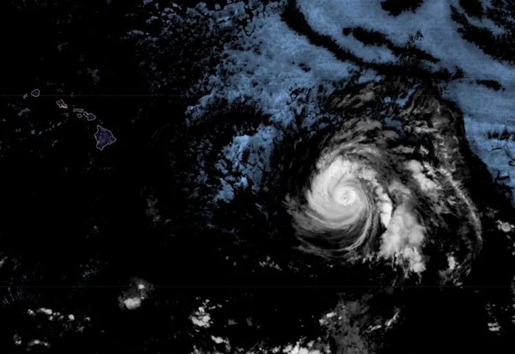 Furacão: governo da cidade de Corpus Christi emitiu alerta de evacuação voluntária para a população, pedindo cuidado (NOAA/Handout/Reuters)