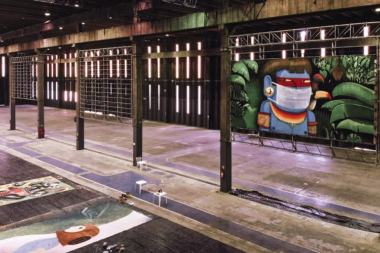 Exposição com visitação apenas por carro: ARCA, espaço de eventos na Vila Leopoldina, em São Paulo, que se espalha por um galpão com mais de oito mil metros quadrados, foi escolhida para receber a primeira “‘DriveThru.Art’ (Divulgação/Divulgação)
