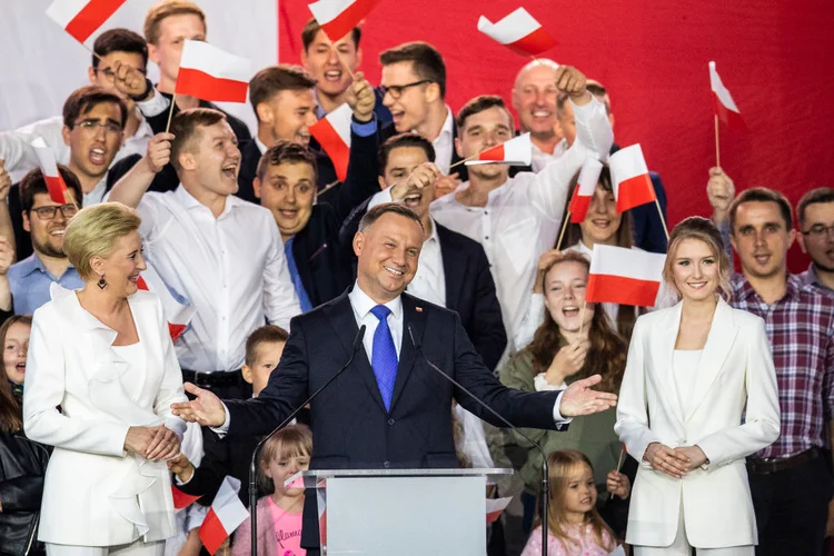 Com 51,21% dos votos, Andrzej Duda, foi reeleito para um novo mandato de cinco anos (Maja Hitij/Getty Images)