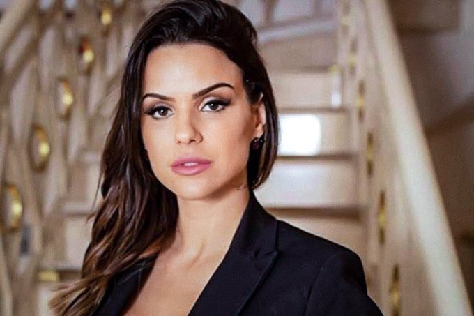 "Investimento não é moda", diz Carol Dias, Panicat que virou educadora