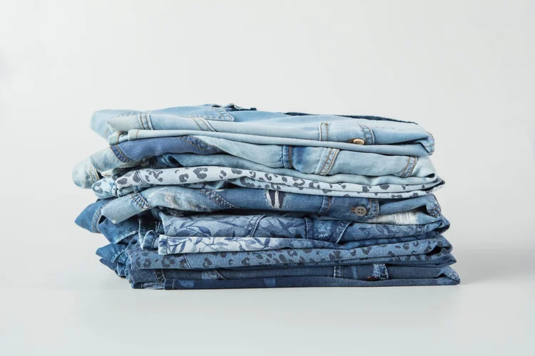 Vicunha: os jeans anti-covid prometem combater o vírus com 99% de precisão.  (Vicunha/Divulgação)