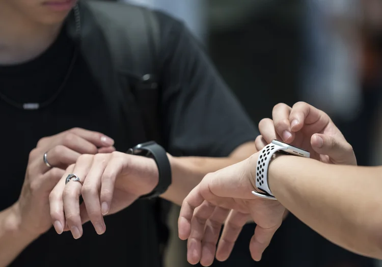 Apple Watch: relógio inteligente será maior e terá atualizações de processador e design (Tomohiro Ohsumi/Getty Images)