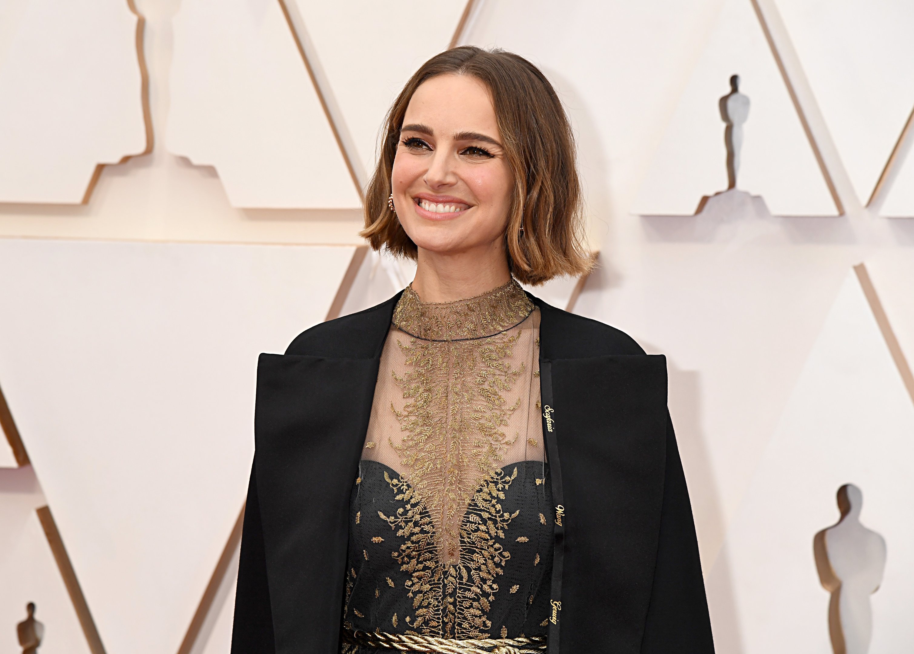 Natalie Portman explica protesto que fez no Globo de Ouro