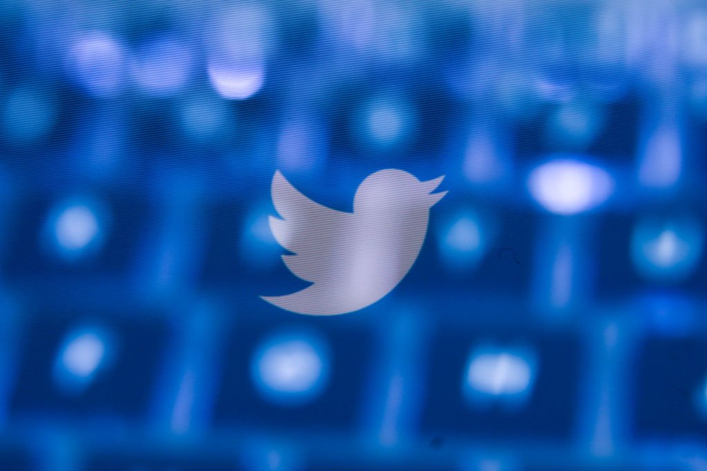 Twitter: várias contas foram hackeadas na rede social (Jakub Porzycki/NurPhoto/Getty Images)