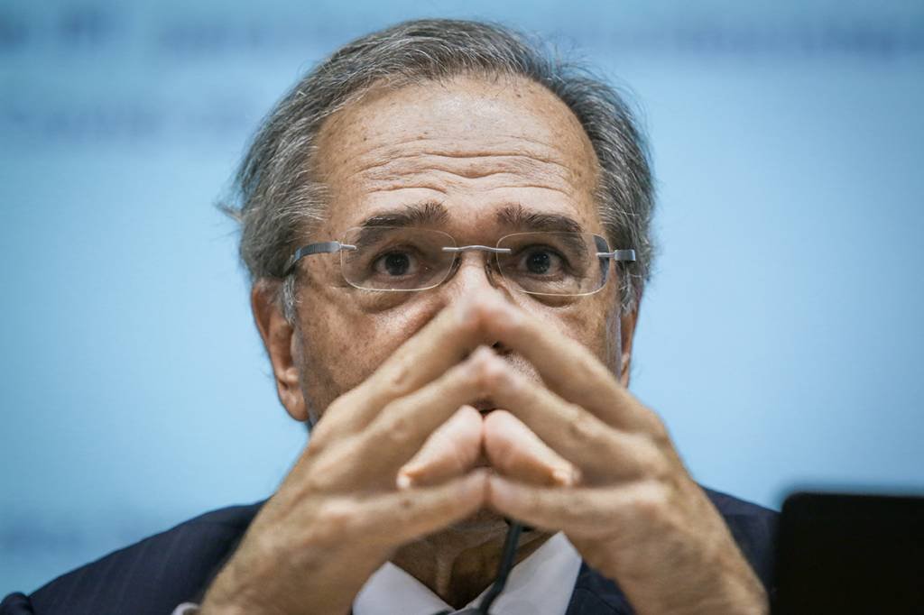 PAULO GUEDES: ministro afirmou que furar o teto é um "caminho para o impeachment" | Mauro Pimentel/AFP (André Coelho/Getty Images)