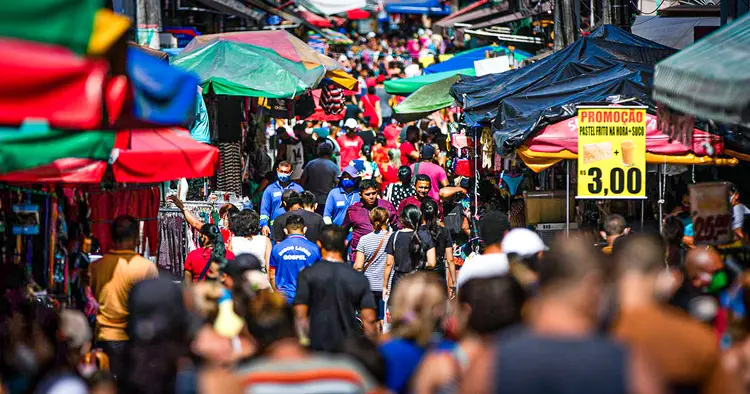 Movimento em Manaus (AM): Mortes no Brasil já somam 86.449 (Bruno Kelli/Amazonia Real/Divulgação)