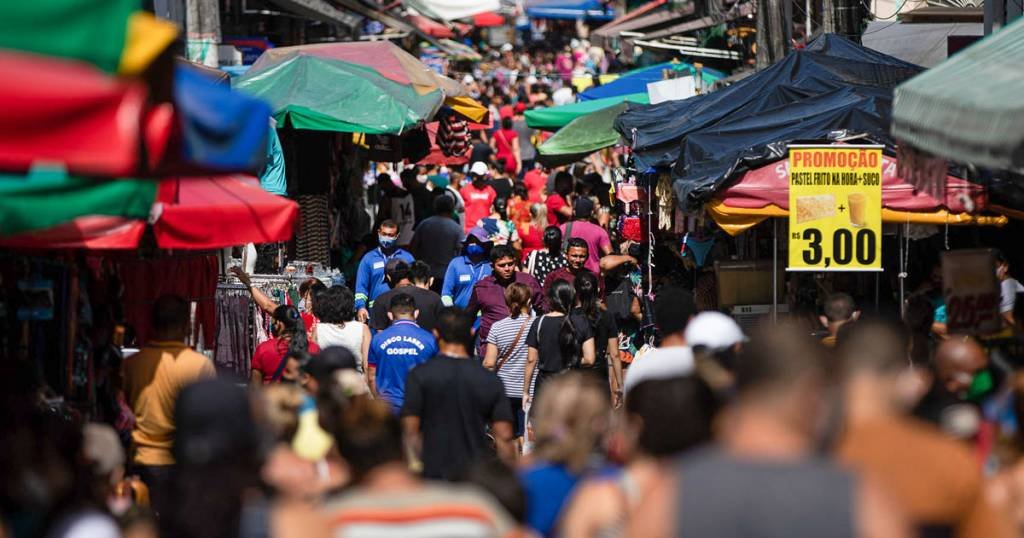 Pandemia agrava lento ritmo de crescimento da população global
