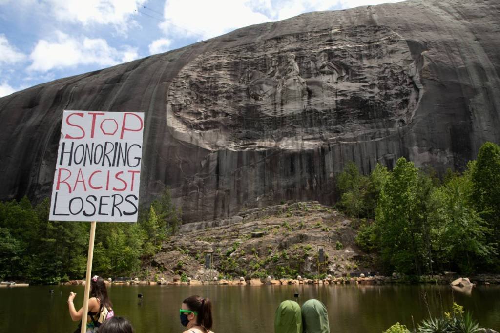 Ativistas pedem remoção do maior monumento do mundo pró-escravidão