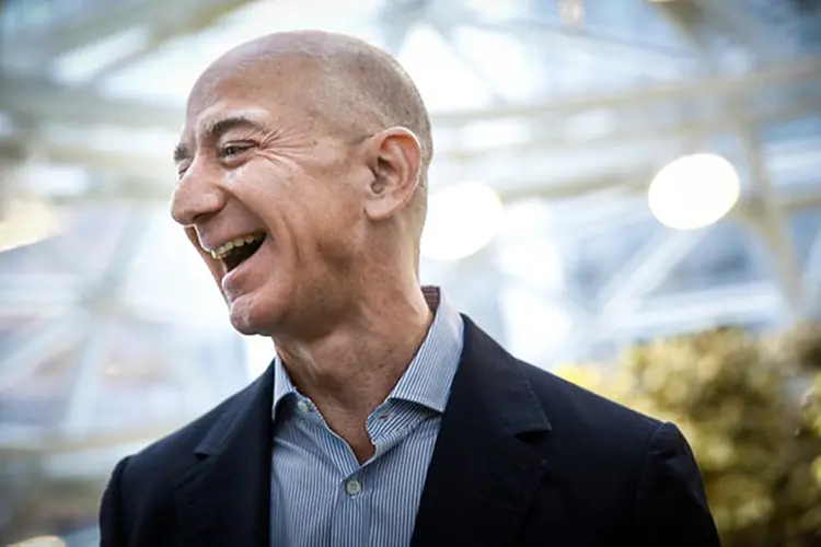 Jeff Bezos: sua empresa recebeu benefícios para colocar o Prime Video nos produtos da Apple (Lindsey Wasson/Reuters)