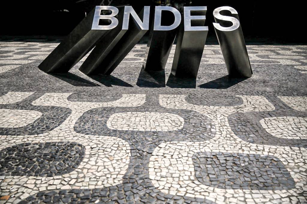 BNDES: No semestre, o montante de pagamentos ao Tesouro Nacional foi de R$ 39,9 bilhões, o que inclui o pagamento de dividendos (Pilar Olivares/Reuters)