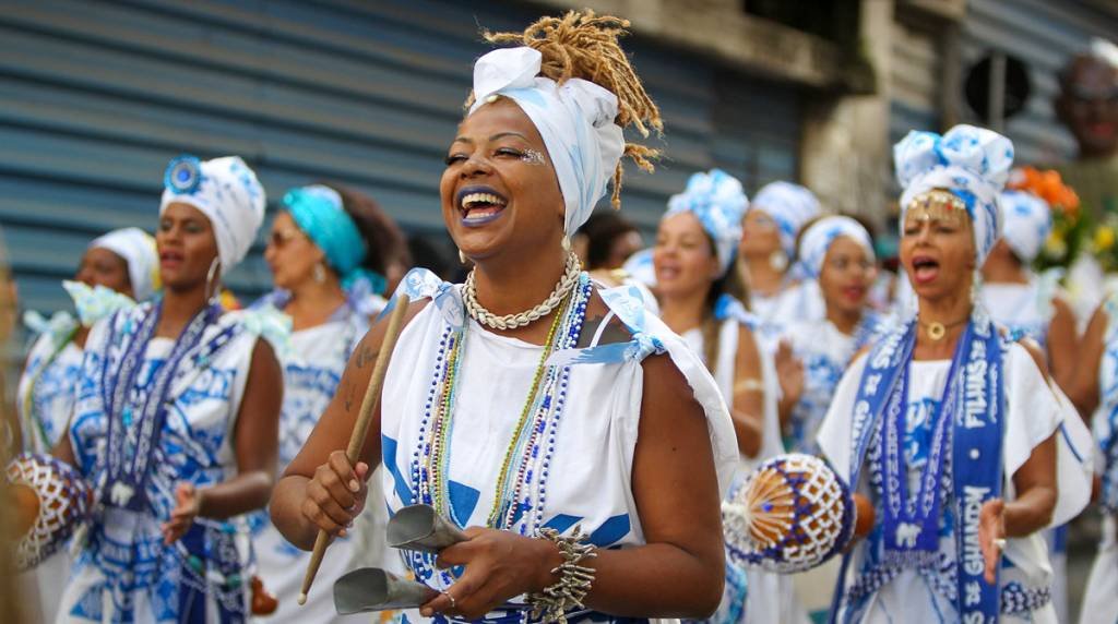 Vontade de pular Carnaval? Confira os blocos e shows online pelo Brasil