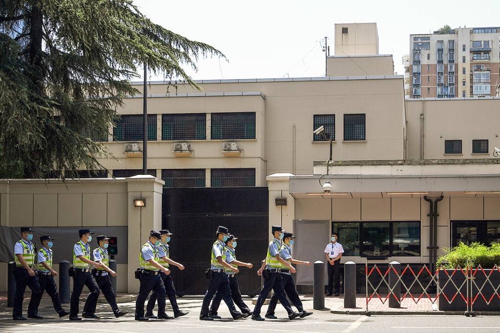 Após expulsar americanos, China entra no consulado dos EUA em Chegdu