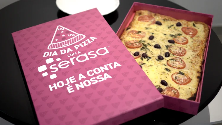 Dia da Pizza: Serasa entrega pizza para consumidores que interagem com a empresa nas redes sociais  (Serasa/Divulgação)