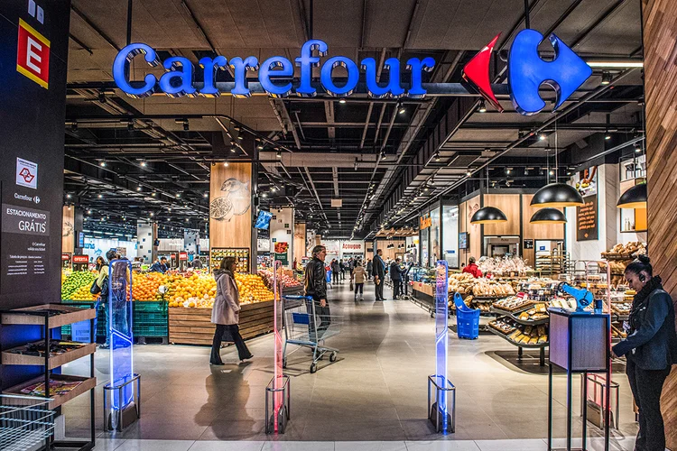 CARREFOUR: vendas online triplicaram no primeiro trimestre, mas concorrência na internet também aumentou (Germano Lüders/Exame)